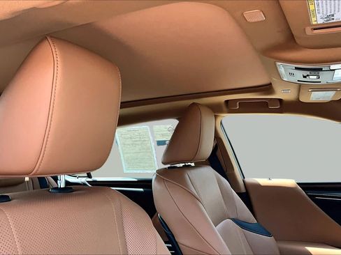 Used 2024 Lexus ES 350 w/ Technology Package FWD image 14