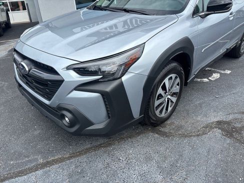 Certified 2025 Subaru Outback Premium AWD/4WD image 8