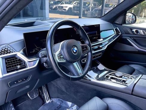 Used 2025 BMW X7 xDrive40i w/ M Sport Package image 17