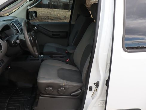 Used 2012 Nissan Xterra S image 19