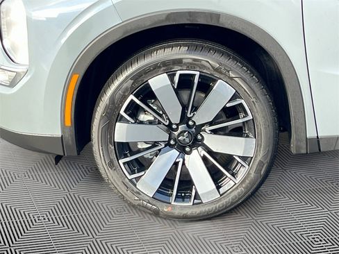 New 2026 Mitsubishi Outlander SE image 32