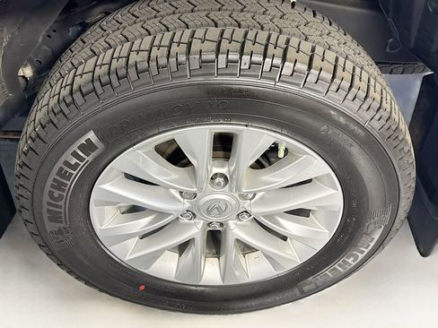 Used 2022 Lexus GX 460 w/ Accessory Package image 30