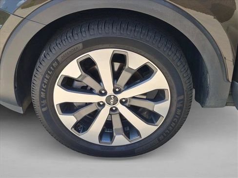 Used 2022 Kia Telluride S FWD image 26