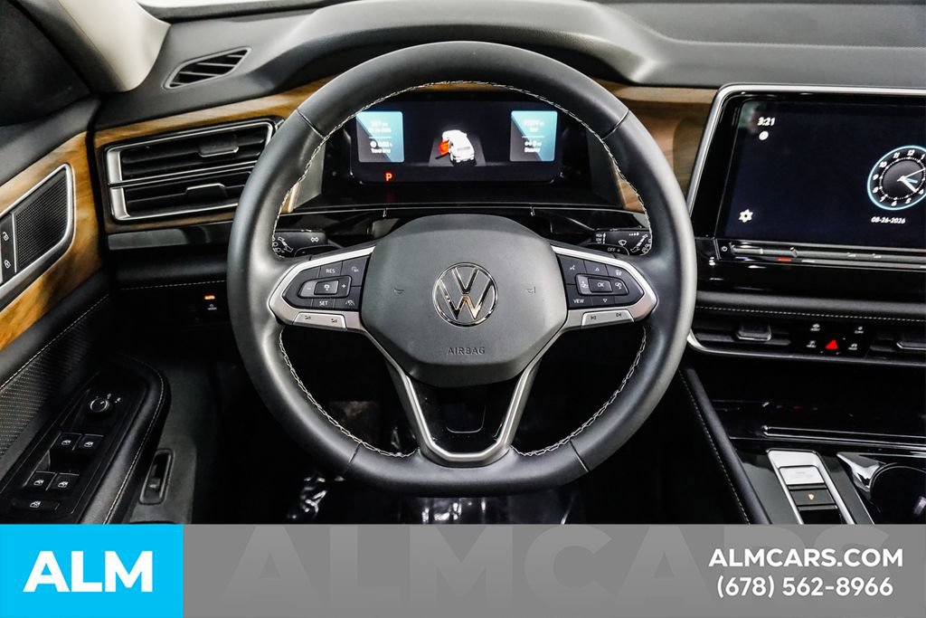Used 2025 Volkswagen Atlas SE FWD image 25