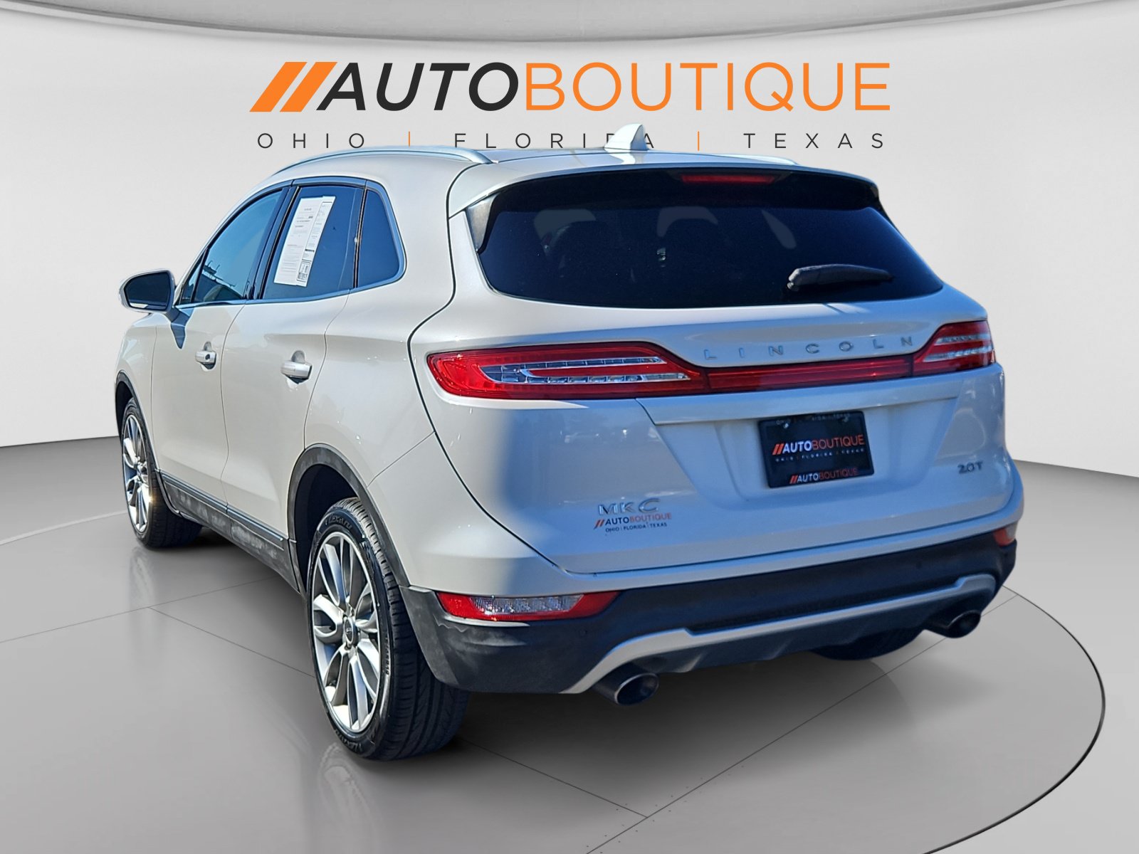 Used 2017 Lincoln MKC Reserve FWD image 3