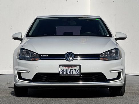 Used 2018 Volkswagen e-Golf SE image 9