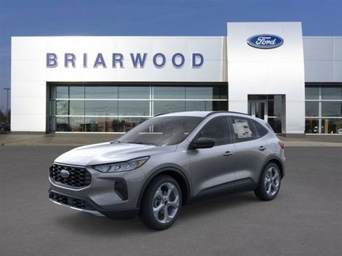 Used 2026 Ford Escape ST-Line w/ Tech Pack #1 AWD/4WD image 1