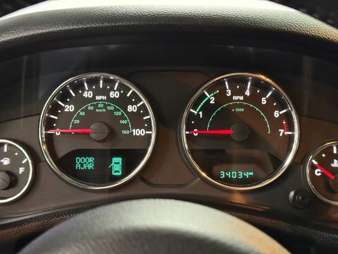 Used 2015 Jeep Wrangler Unlimited Sport w/ Quick Order Package 24S AWD/4WD image 26