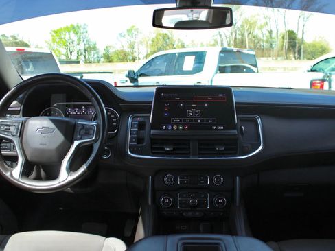 Used 2021 Chevrolet Suburban Z71 w/ Z71 Off-Road Package image 20