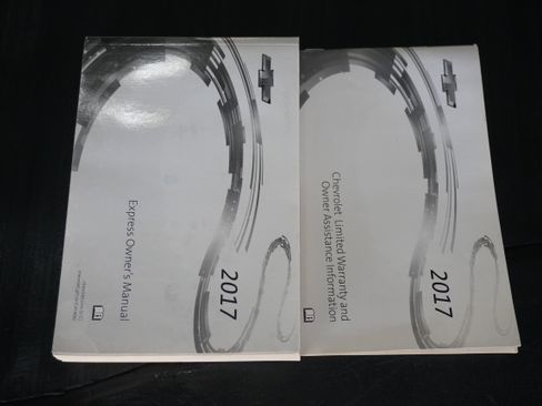 Used 2017 Chevrolet Express 3500 Extended image 15