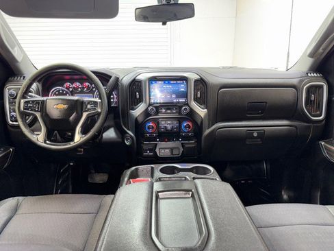Used 2022 Chevrolet Silverado 2500 LT w/ Convenience Package image 13
