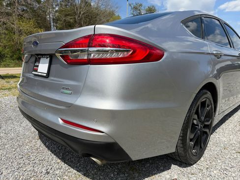 Used 2020 Ford Fusion SEL FWD image 11