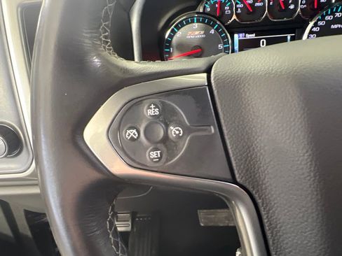 Used 2018 Chevrolet Silverado 1500 LT w/ Redline Edition image 11