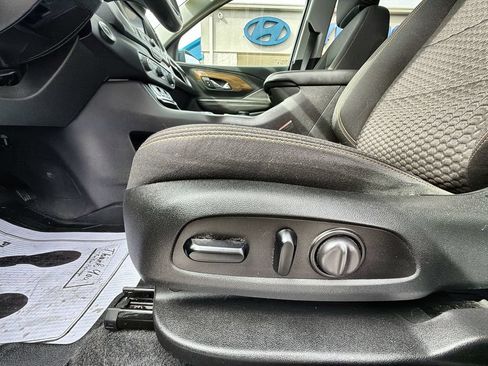 Used 2020 GMC Terrain SLE w/ Driver Convenience Package FWD image 14