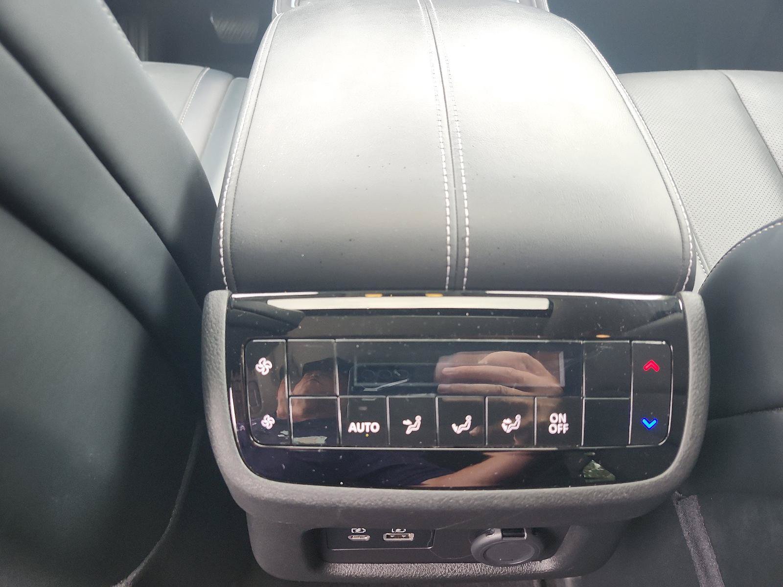 Used 2023 INFINITI QX60 Luxe w/ Cargo Package FWD image 11