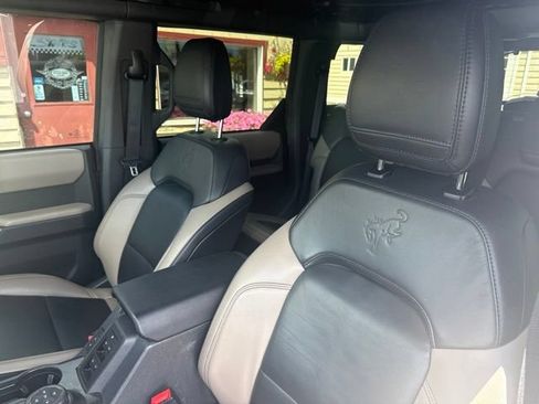 Used 2023 Ford Bronco Wildtrak AWD/4WD image 10