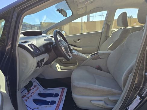 Used 2014 Toyota Prius Three FWD image 5