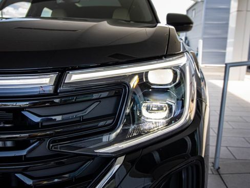 New 2026 Volkswagen Atlas Cross Sport SEL AWD/4WD image 7