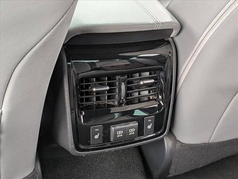 Used 2019 Toyota Avalon Limited w/ Advanced Safety Package FWD image 18
