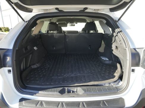 Used 2022 Subaru Outback Premium image 15