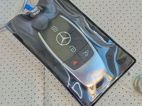 Used 2024 Mercedes-Benz GLS 450 4MATIC image 39