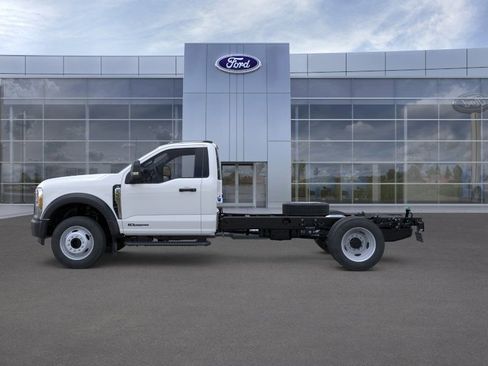 New 2026 Ford F550 2WD Regular Cab Super Duty image 32