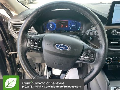 Used 2020 Ford Escape Titanium AWD/4WD image 22