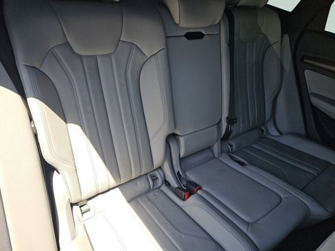 Used 2022 Audi Q5 2.0T Premium w/ Convenience Package AWD/4WD image 26