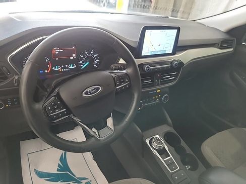 Used 2022 Ford Escape SE w/ SE Sport Appearance Package FWD image 6