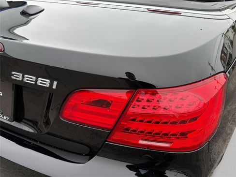 Used 2013 BMW 328i Convertible image 13