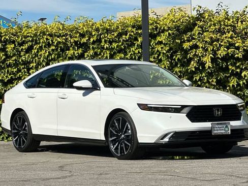 New 2026 Honda Accord Touring image 2