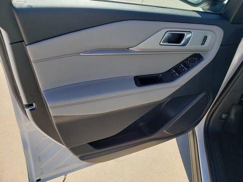 New 2026 Ford Explorer Active image 14