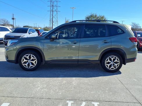 Used 2020 Subaru Forester Premium image 22