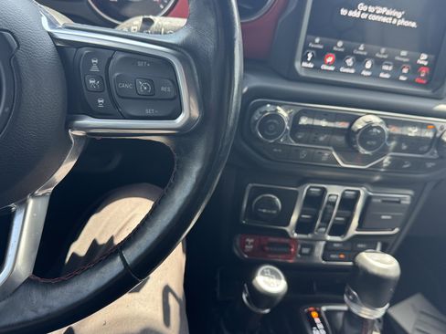 Used 2019 Jeep Wrangler Unlimited Rubicon w/ Advanced Safety Group AWD/4WD image 22