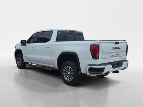 Used 2022 GMC Sierra 1500 AT4 w/ AT4 Preferred Package AWD/4WD image 3