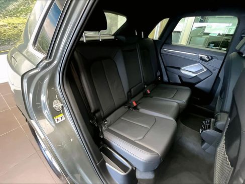 Certified 2025 Audi Q3 2.0T Premium w/ Convenience Package image 20