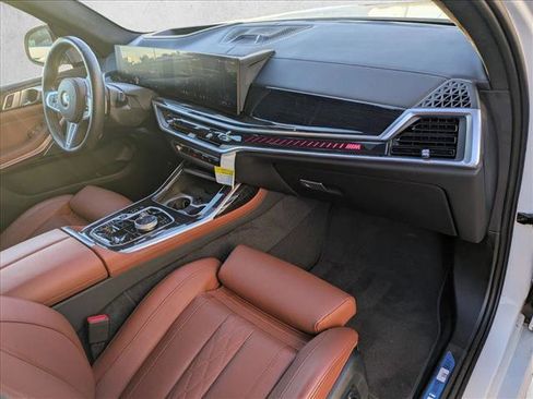 Used 2025 BMW X7 M60i w/ Executive Package image 25