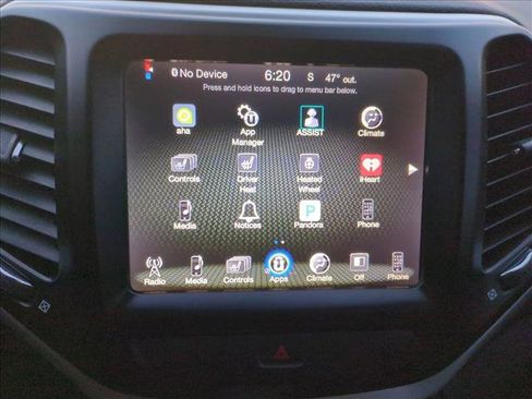 Used 2017 Jeep Cherokee Trailhawk w/ Cold Weather Group image 13