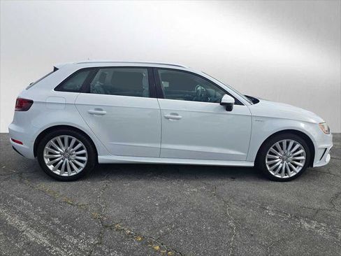 Used 2016 Audi A3 e-tron Premium Plus w/ Premium Plus Package image 2