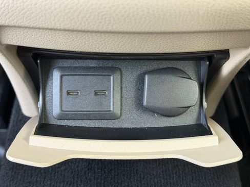 Used 2022 Mercedes-Benz GLC 300 GLC 300 image 35