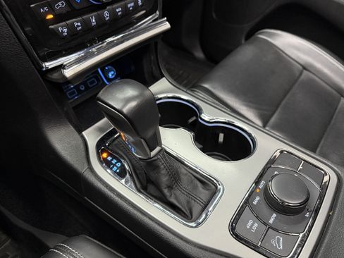 Used 2021 Jeep Grand Cherokee Limited AWD/4WD image 21