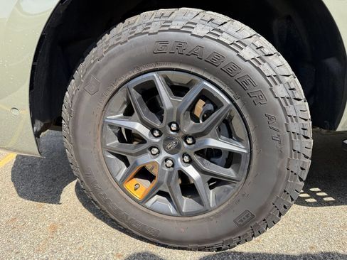 Used 2025 Ford Expedition Tremor AWD/4WD image 7