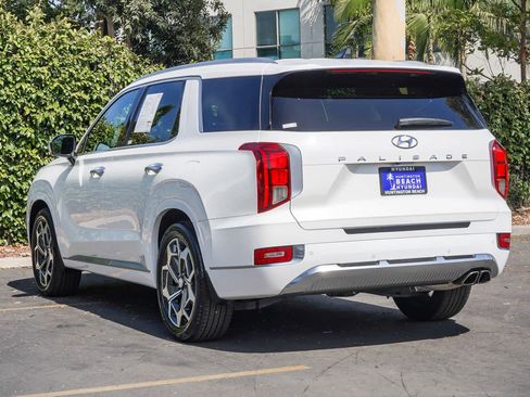 Used 2021 Hyundai Palisade Calligraphy w/ Winter Package FWD image 4