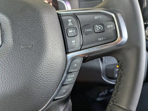 Used 2026 RAM 2500 Laramie AWD/4WD image 17