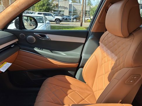 New 2026 Genesis GV80 3.5T Prestige image 38