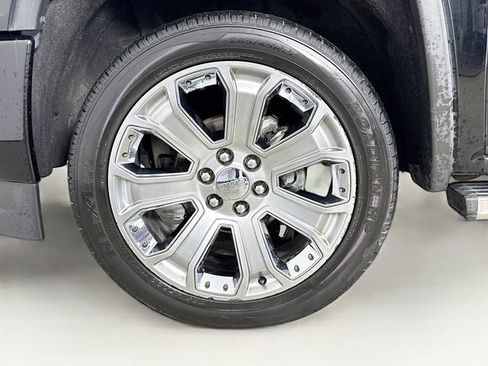 Used 2017 GMC Sierra 1500 Denali w/ Denali Ultimate Package image 32