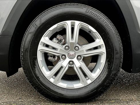 Used 2021 GMC Terrain SLE image 12