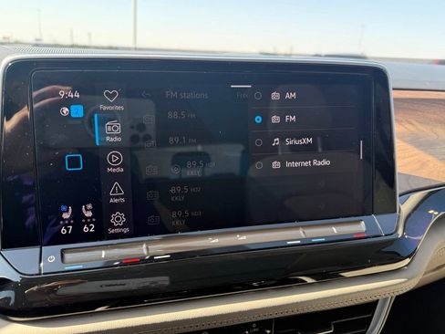 Used 2024 Volkswagen Atlas SE w/ Panoramic Sunroof Package FWD image 27