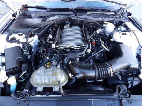 Used 2018 Ford Mustang GT Premium image 27