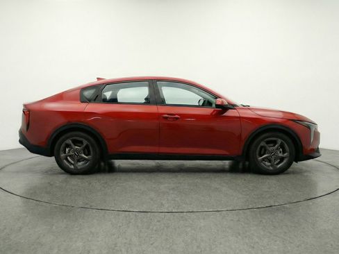 Used 2025 Kia K4 LXS image 11